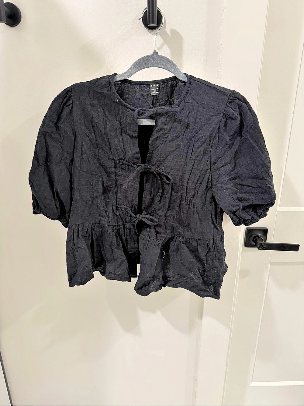 SHEIN Puff Sleeve Blouse in Black Size Small